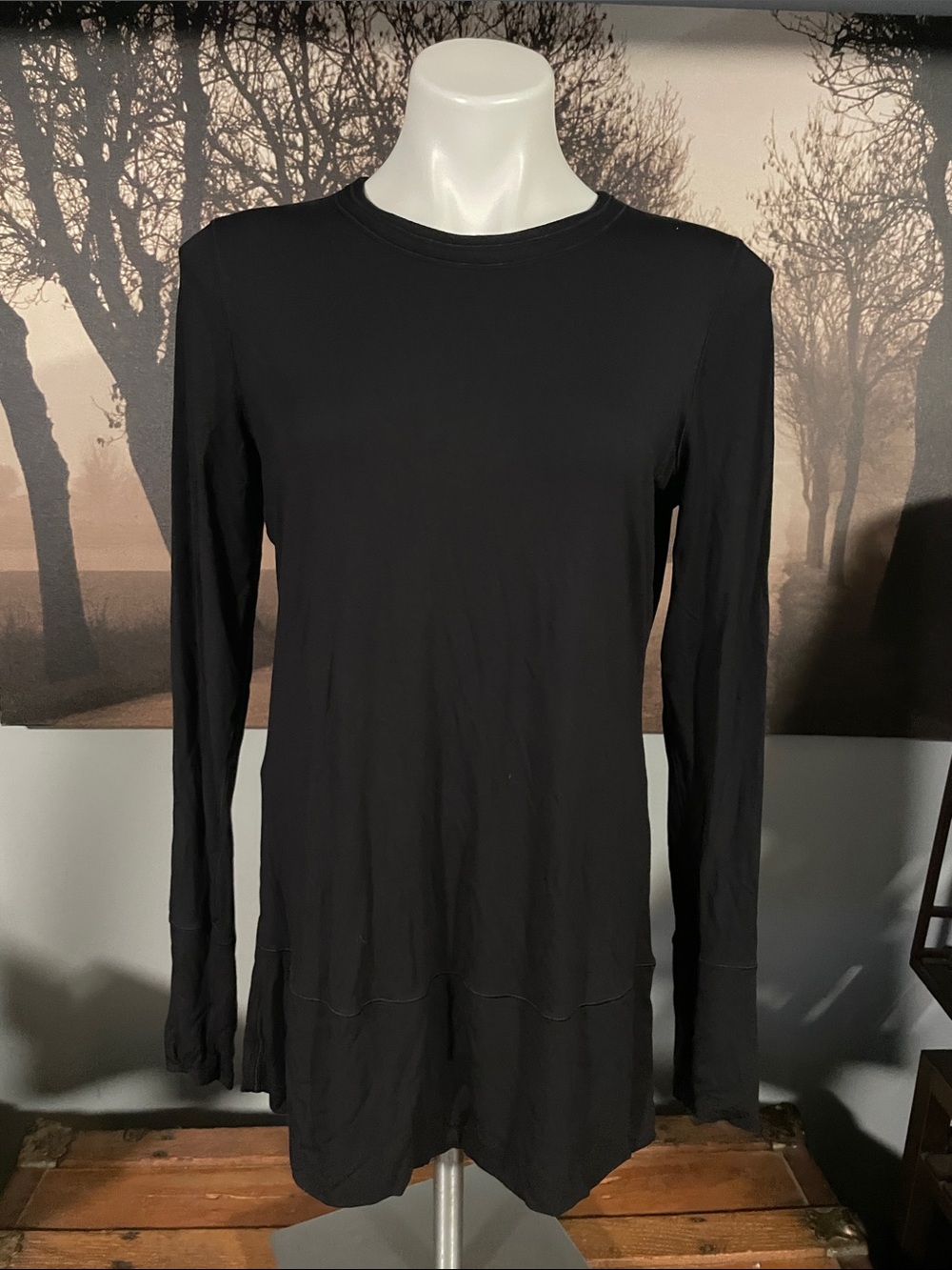 Lululemon Black Long-Sleeve Crewneck Shirt